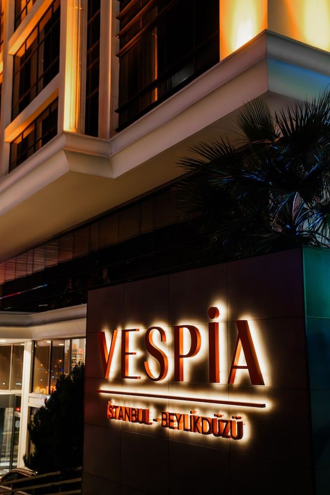 undefined Vespia Hotel 5