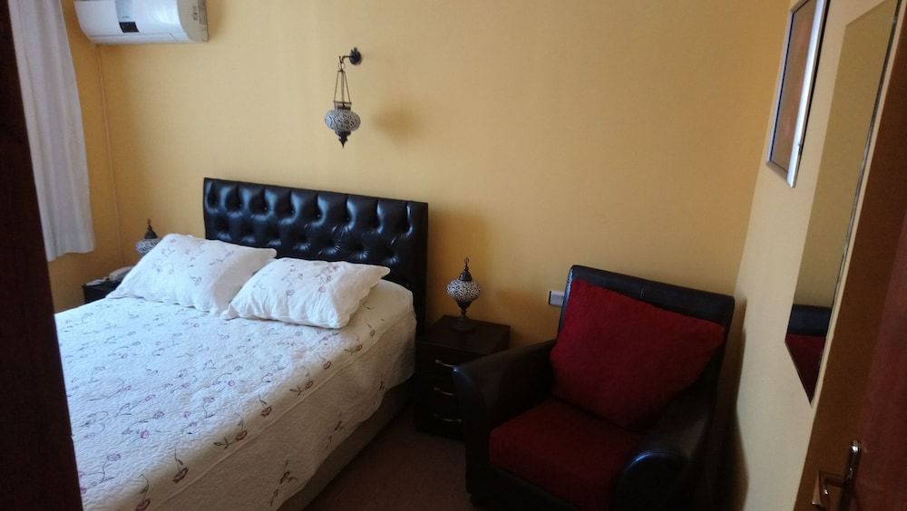 Cosmopolitan Park Hotel Single Room 3