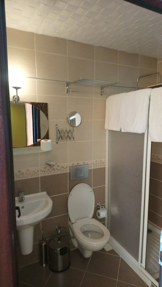 Cosmopolitan Park Hotel Suite, Sea View (On the 4th Floor, No Elevator) 10