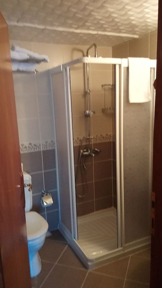 Cosmopolitan Park Hotel Single Room 5