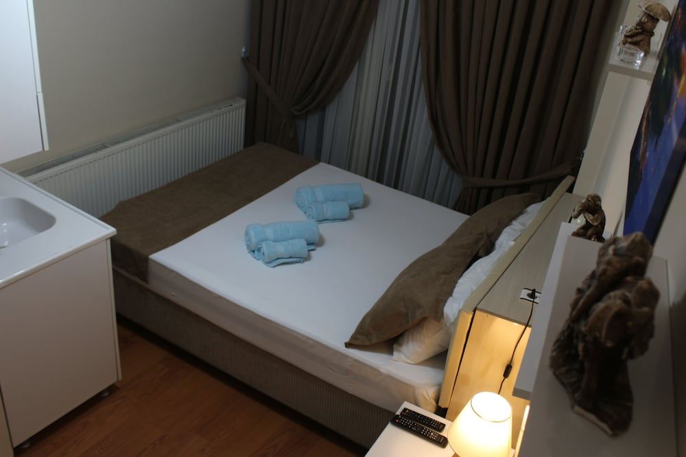 undefined Blue Suites 3