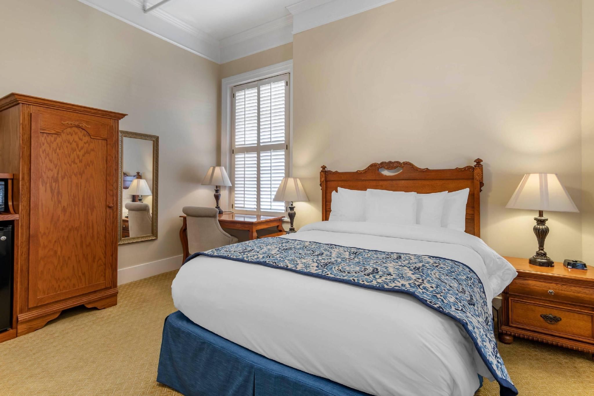1 Queen Bed, Nonsmoking, Accessible