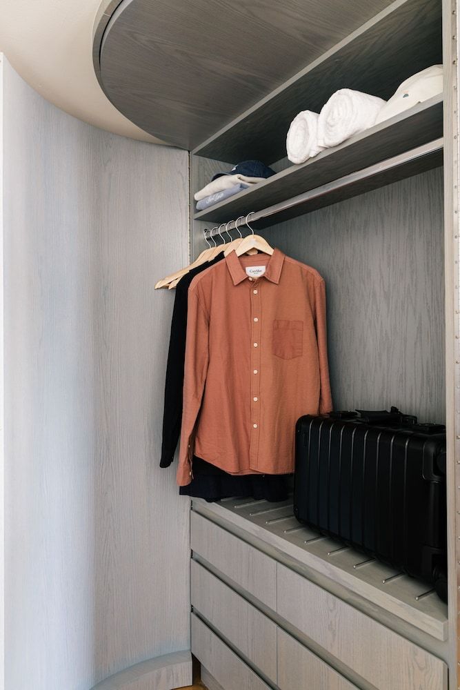 Short Stories Hotel Signature King (SGK) 7