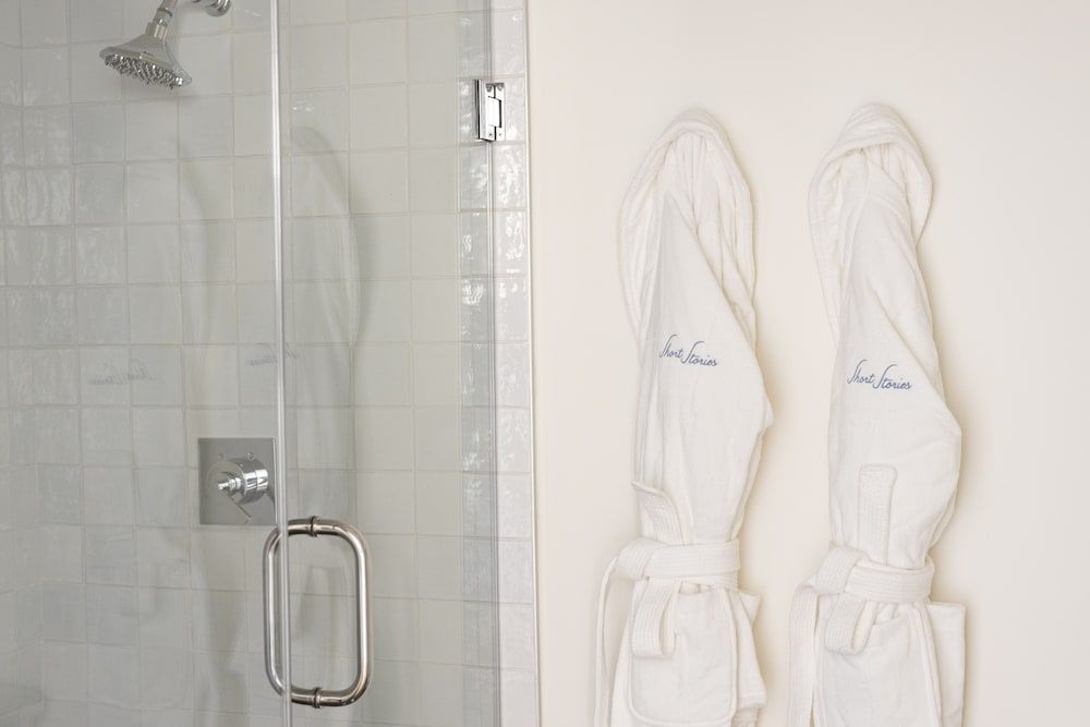 Short Stories Hotel Signature King (SGK) 5