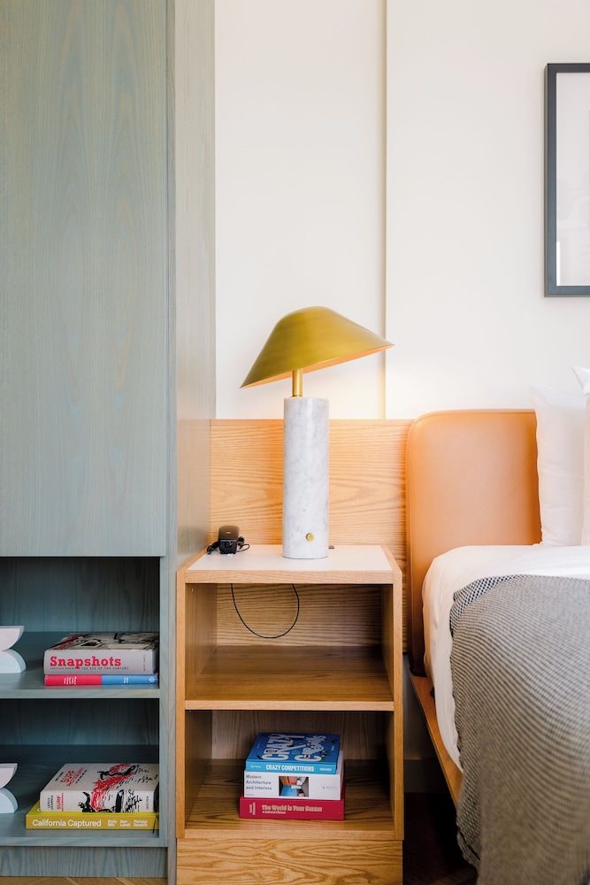 undefined Short Stories Hotel 6