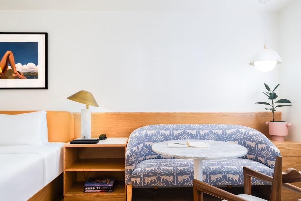 undefined Short Stories Hotel 8