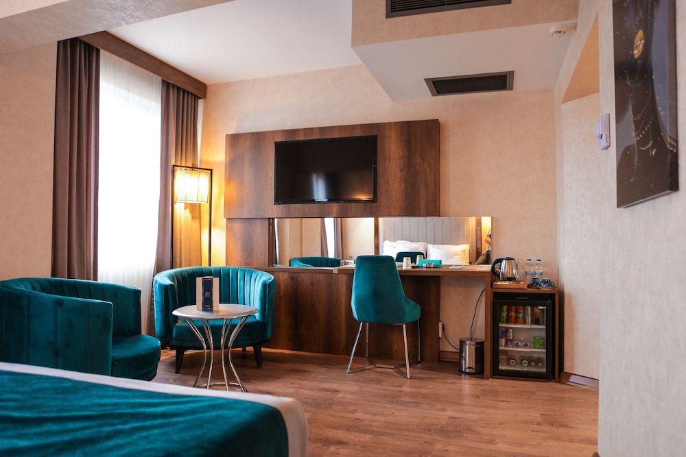 undefined The Life Hotel & Spa