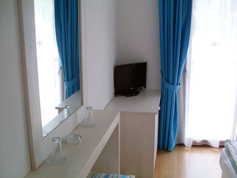 Gümbet Cove Hotel Standard Room, 1 Bedroom, Pool View, Beachfront 14