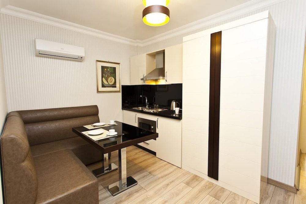 Evoda Residence Standard Condo, 1 Bedroom 3