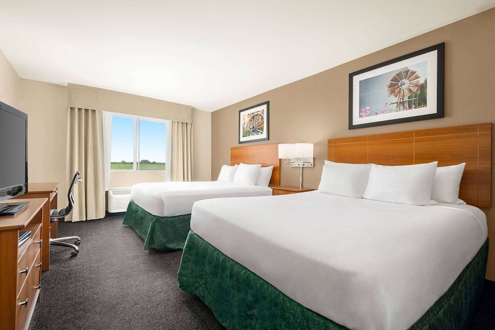 Room, 2 Queen Beds, Non Smoking
