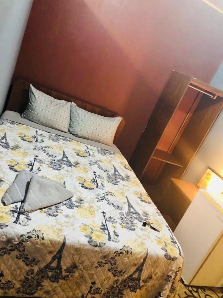 Studio 27 Inn Room, 1 Queen Bed 5