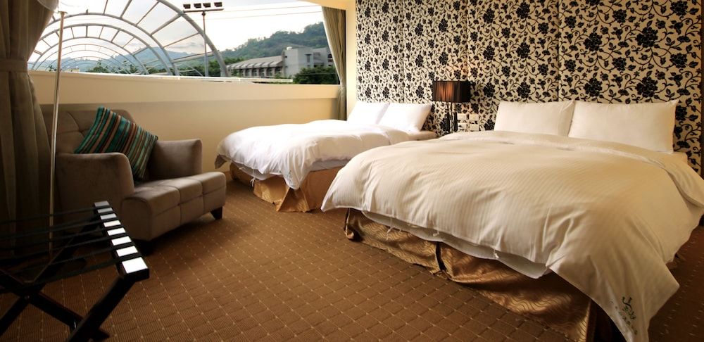 Mountain Fish Water Boutique Hotel Family Quadruple Room 4