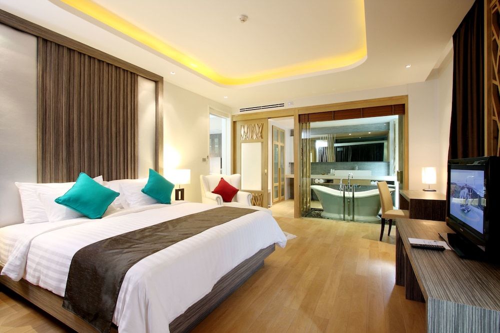 undefined Wyndham Sea Pearl Resort Phuket 8