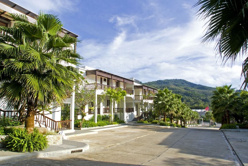 undefined Wyndham Sea Pearl Resort Phuket 2