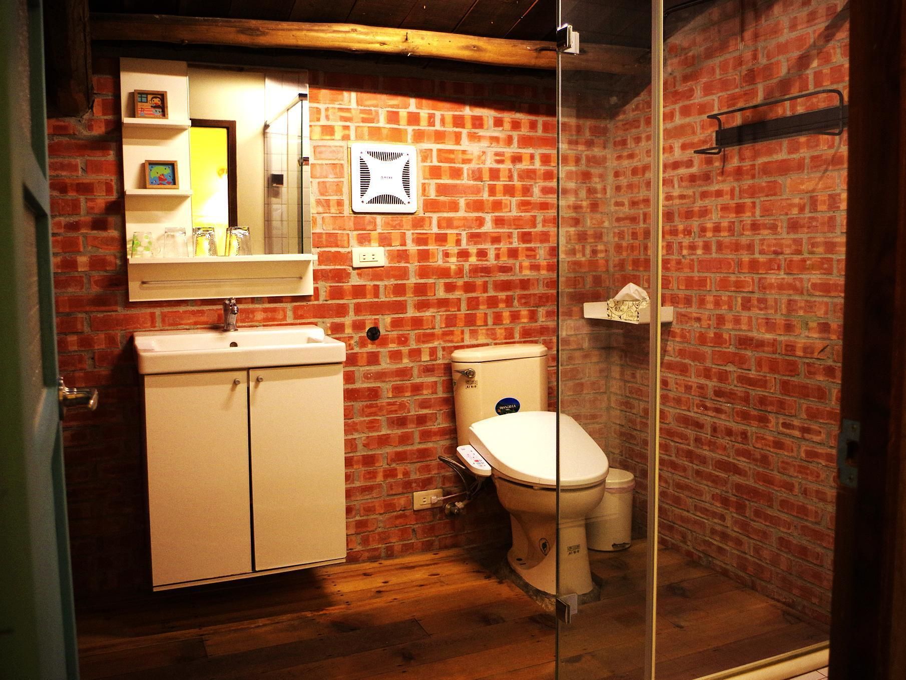 Sunnyrain Bed and Breakfast Family Room 3