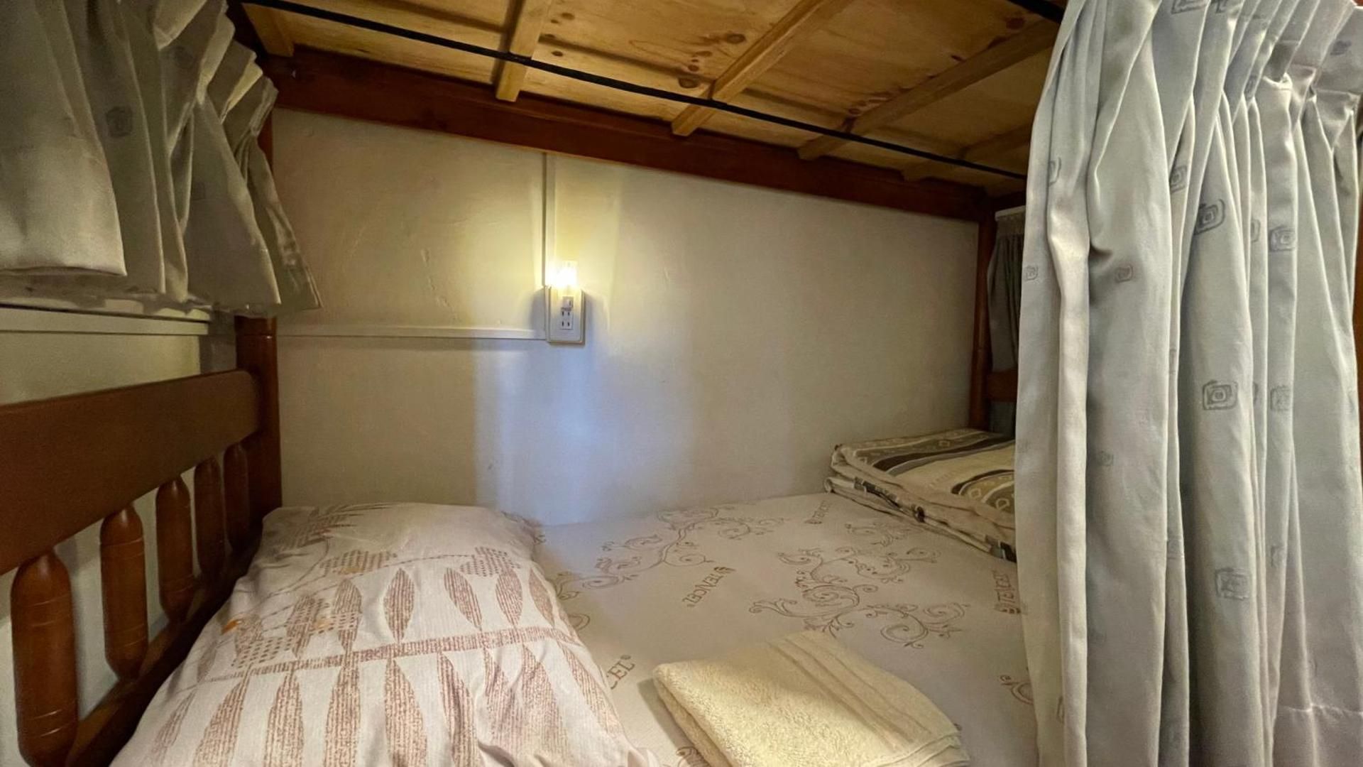 Bunk Bed in Mixed Dormitory Room