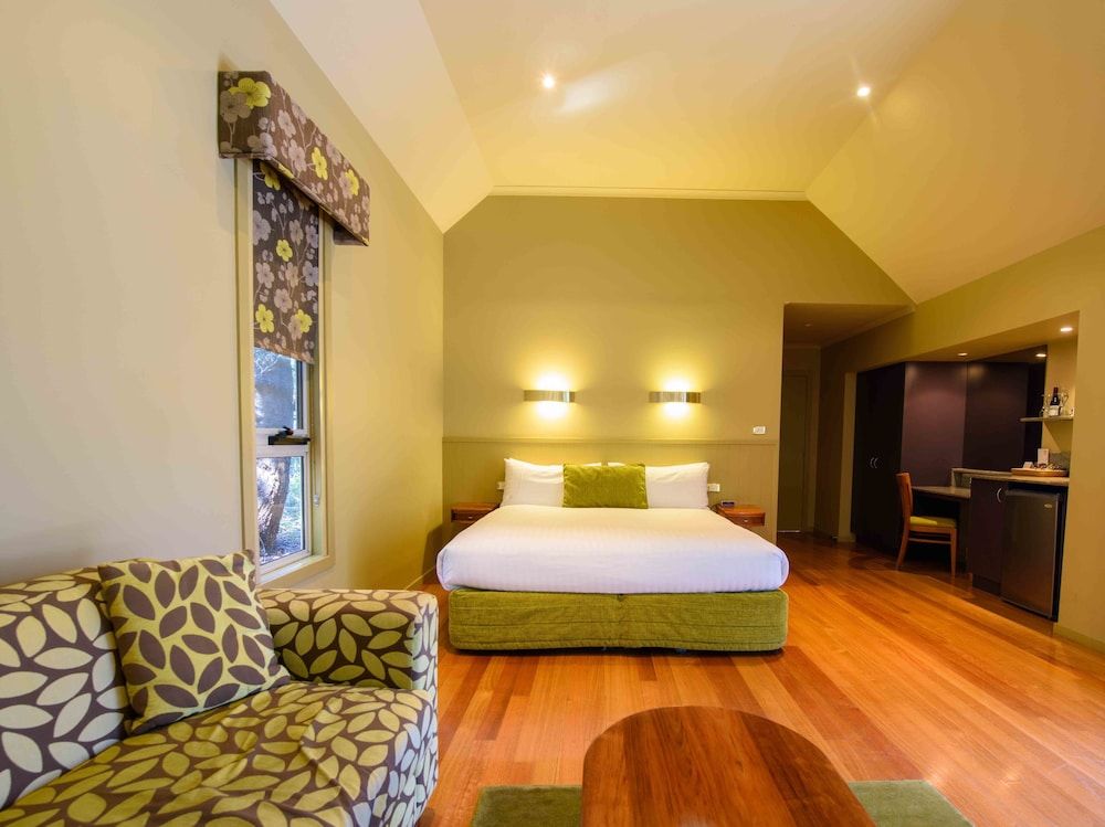 Freycinet Lodge One Room Cabin 4