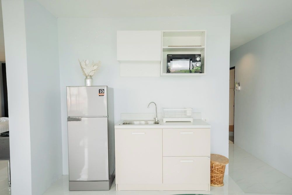 Club Bamboo Boutique Patong Beach Resort Penthouse Suite with City View 7