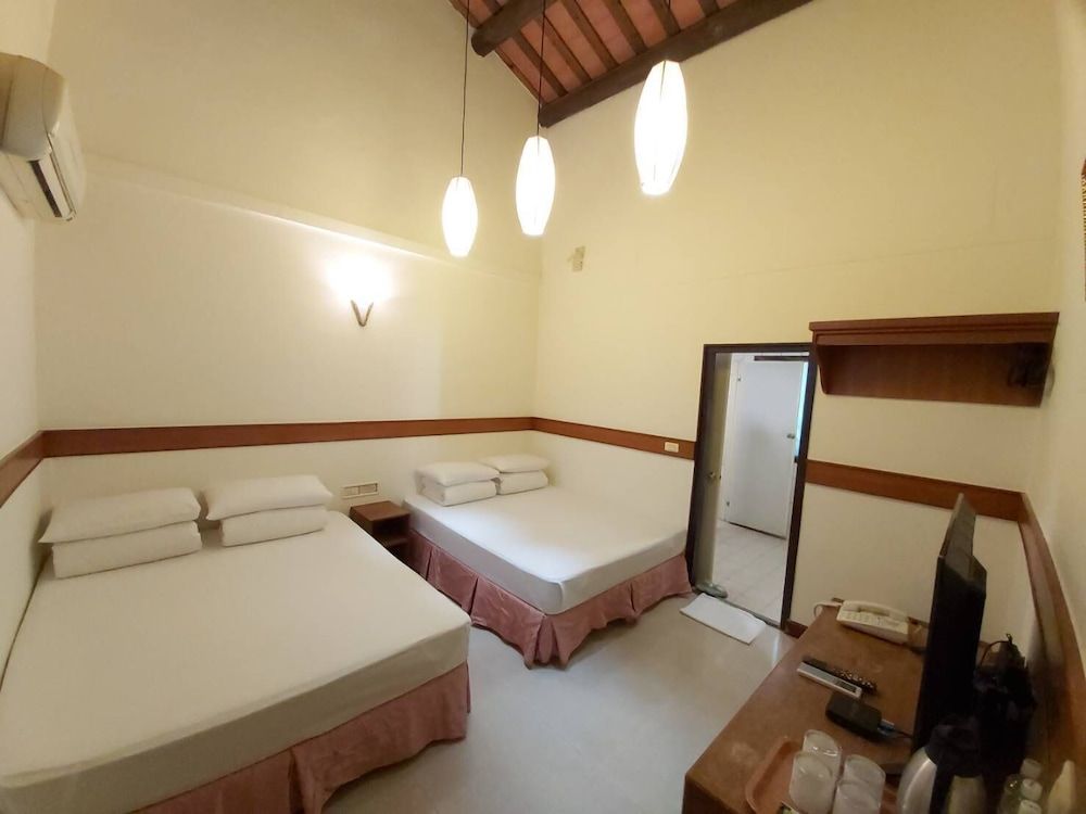 Kenting Youth Activity Center Basic Quadruple Room