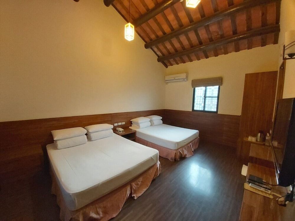 Kenting Youth Activity Center Family Quadruple Room 2