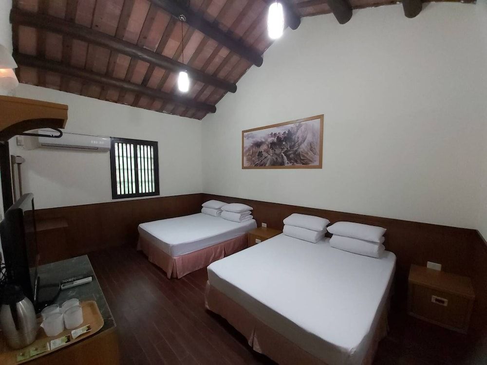 Kenting Youth Activity Center Basic Quadruple Room 3
