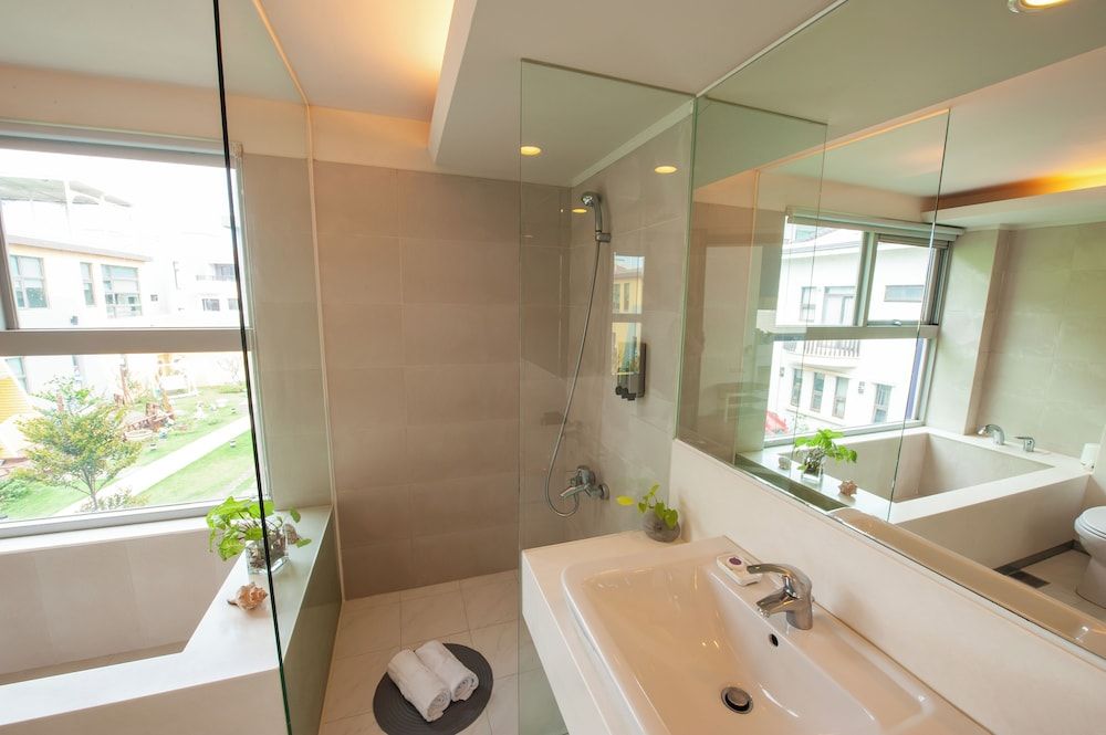 Simple Sea Quadruple Room 7