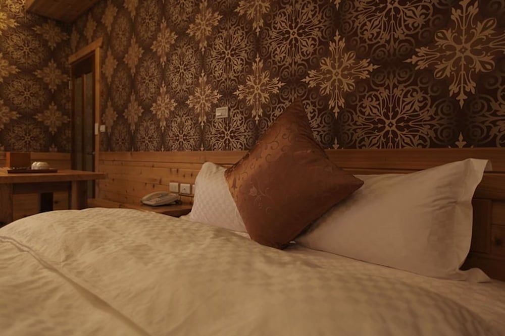 North Zart Homestay Castle Double Room (202)