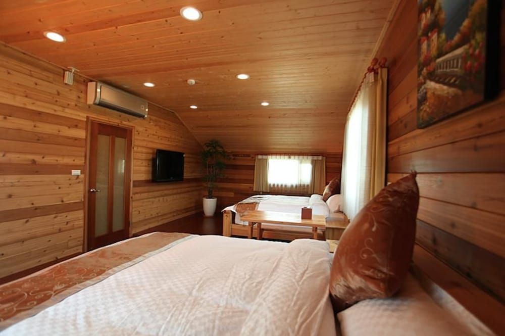 North Zart Homestay Log Cabin Quadruple Room (302) 3