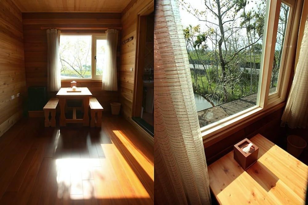 Log Cabin Quadruple Room (203)