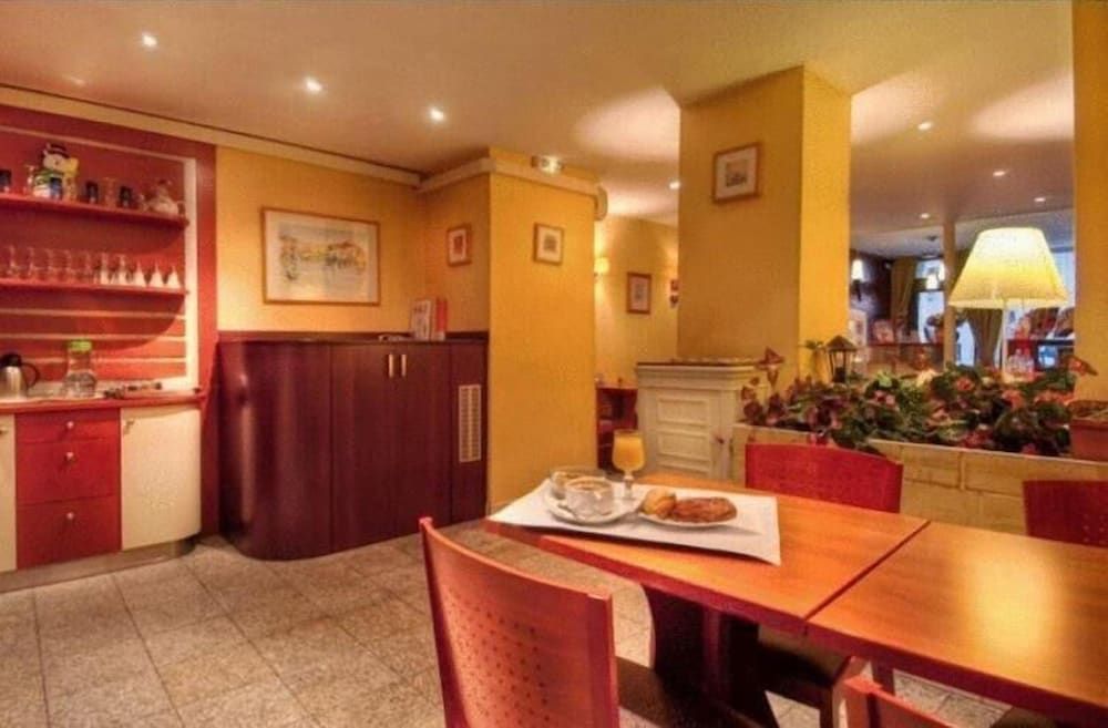 undefined Hotel de Paris Opéra 7