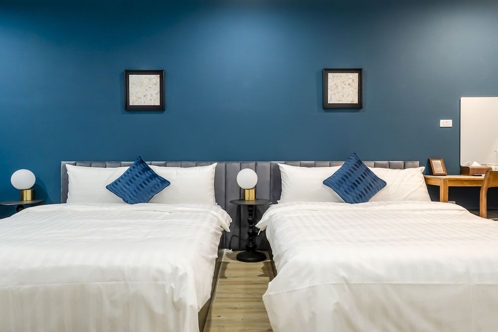 Sunset Mu Style Inn Standard Quadruple Room, No Windows 3