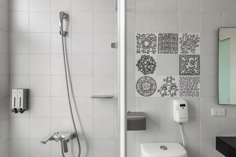 Sunset Mu Style Inn Family Suite with Balcony 15