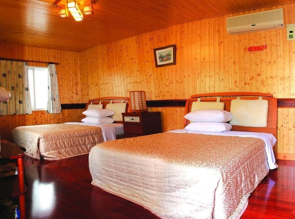 Phoenix Landscaping B&B Family Quadruple Room 2