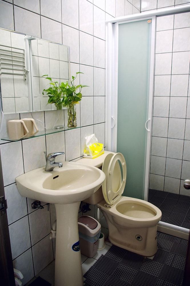 Basic Double Room, Shared Bathroom