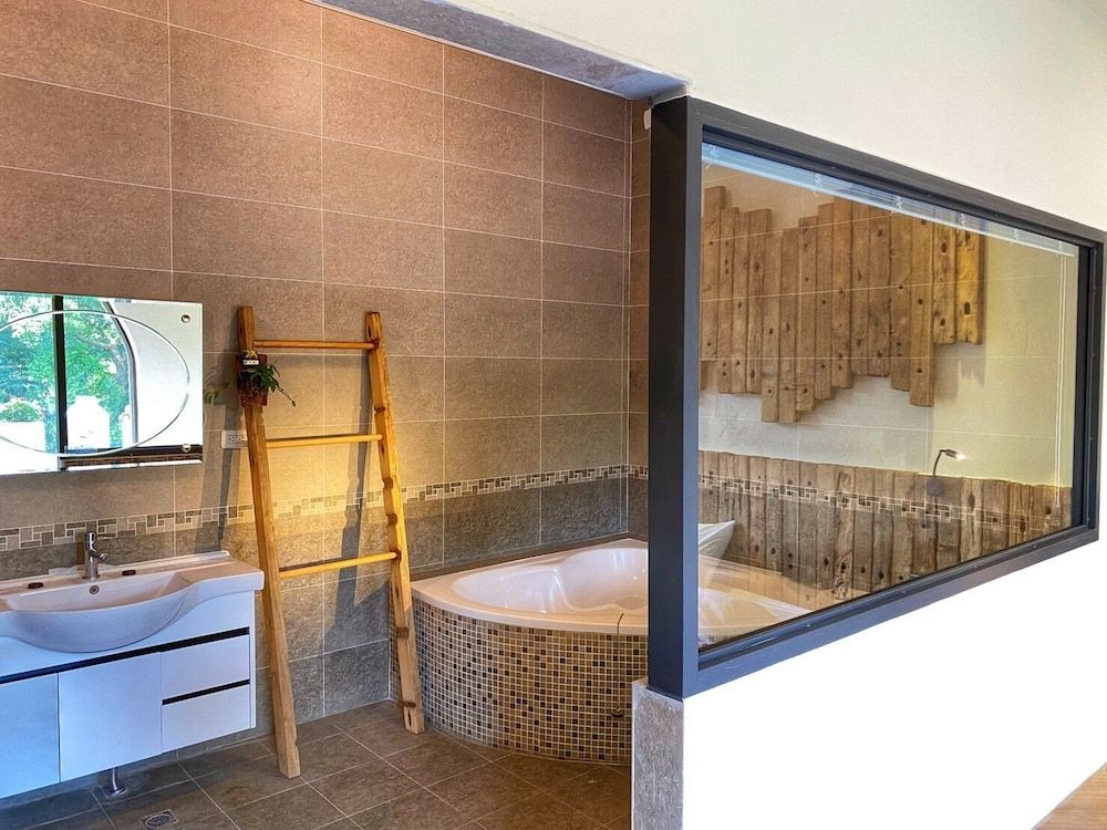 FlowerHome Romantic Double Room, 1 Bedroom, Balcony, Garden Area 7