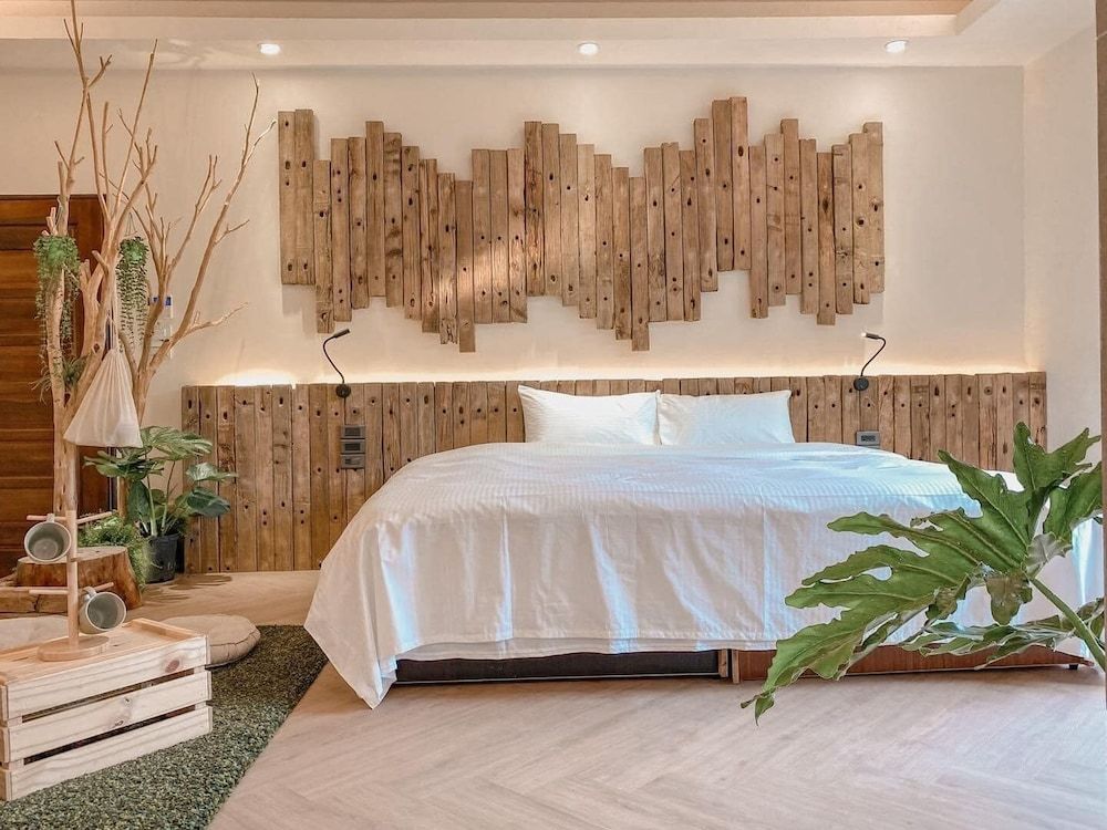 FlowerHome Romantic Double Room, 1 Bedroom, Balcony, Garden Area 5