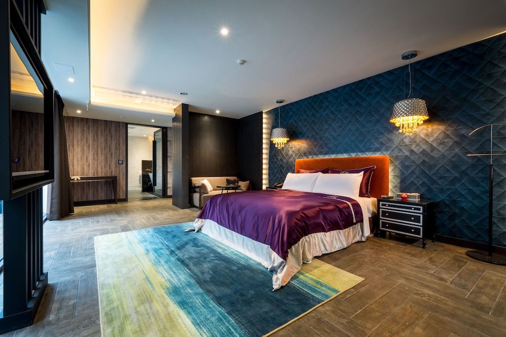 Standard Room, 1 King Bed