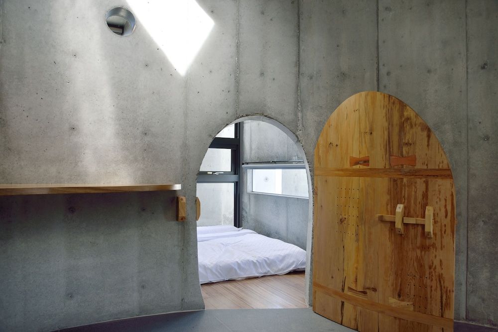 FaHaus Design Quadruple Room, Patio, Mountain View 5