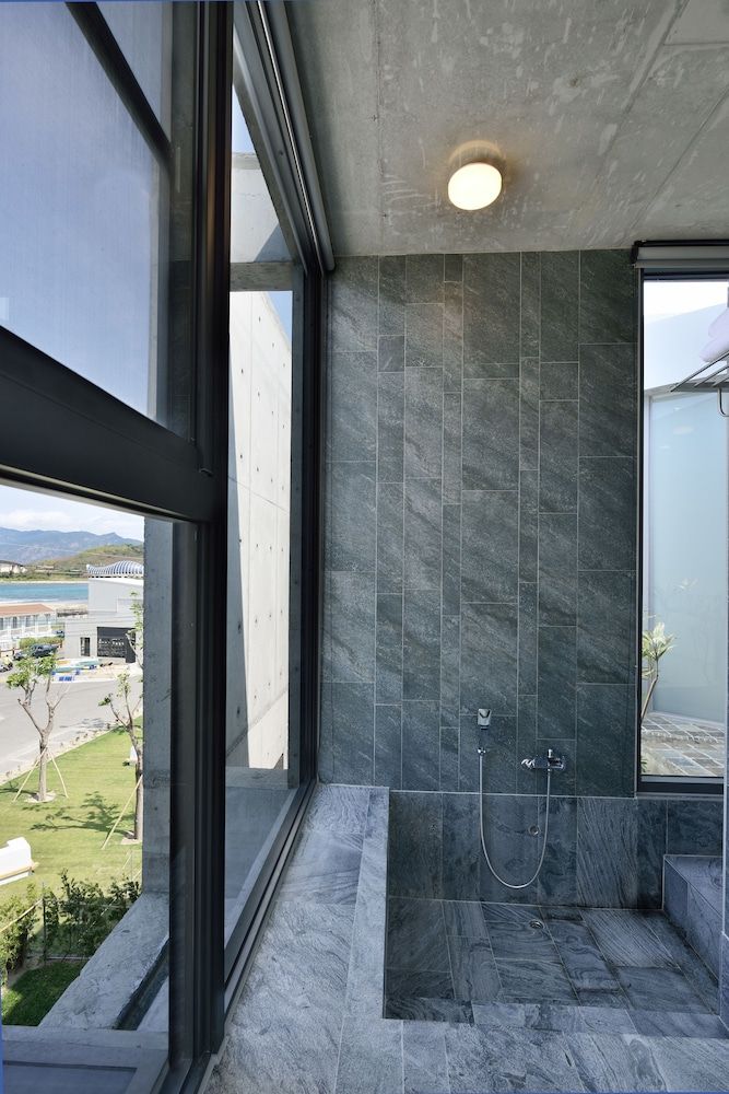 FaHaus Comfort Double Room, Balcony, Ocean View (302) 2