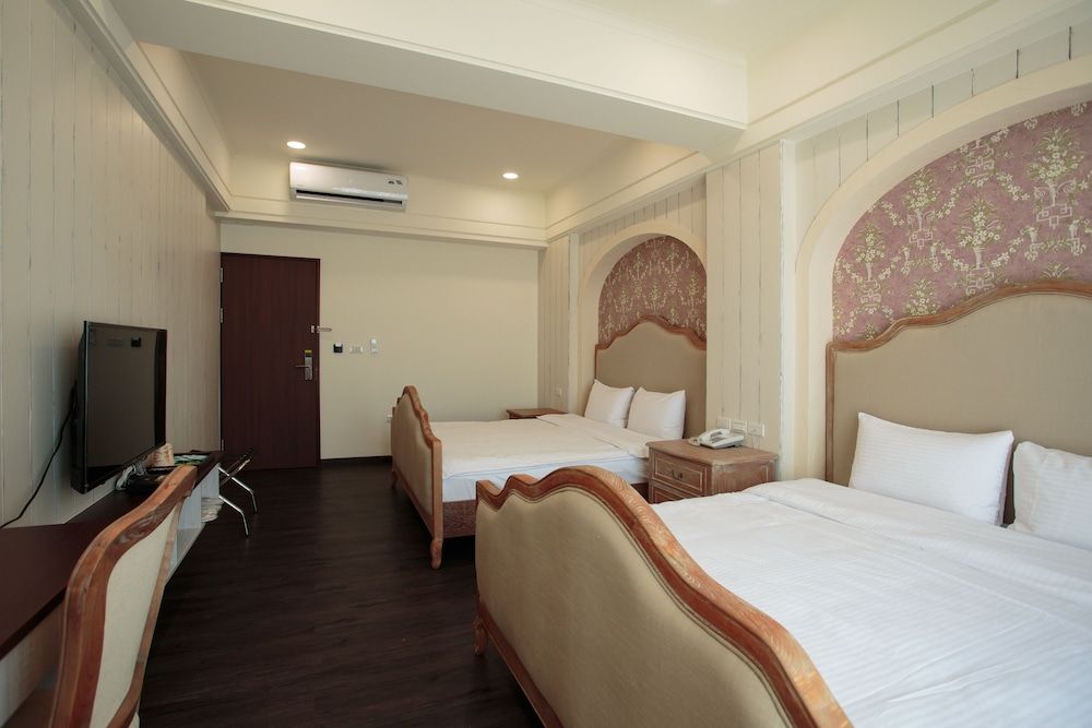 Deluxe Quadruple Room