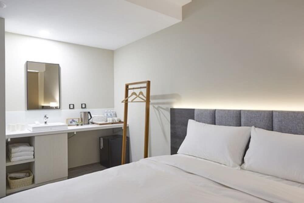 Hotel Z Standard Quadruple Room