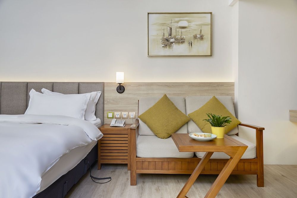 Hotel Z Grand Room, 2 Bedrooms, Courtyard View, Garden Area 5