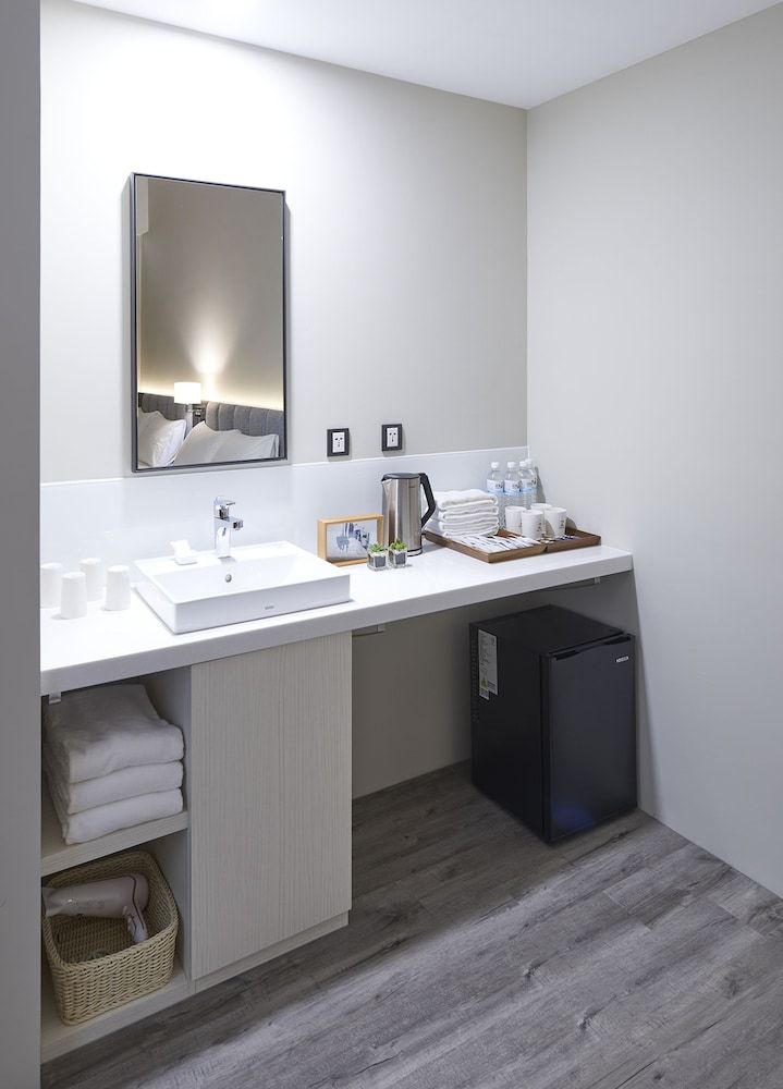 Hotel Z Standard Quadruple Room 4