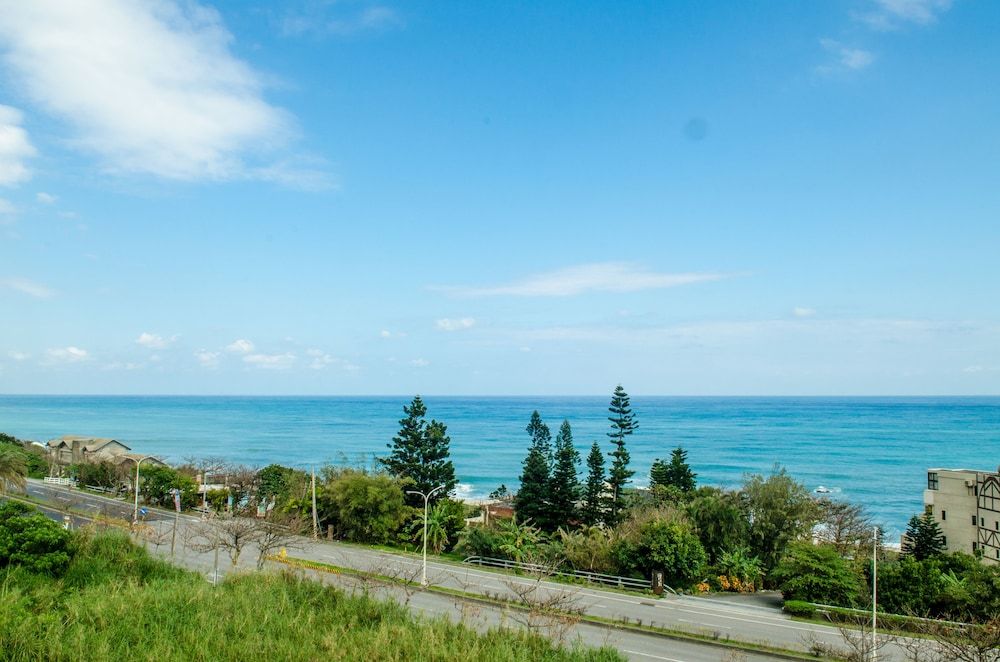 Hola sea view B&B Deluxe Quadruple Room, Sea View 7