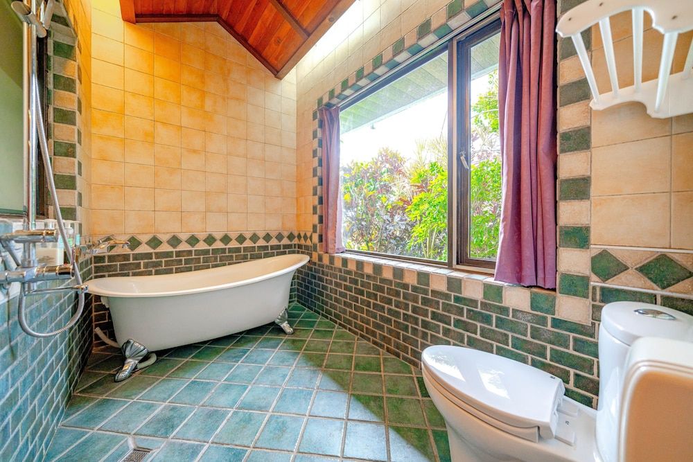 Rainbow Garden B&B Deluxe Quadruple Room 7