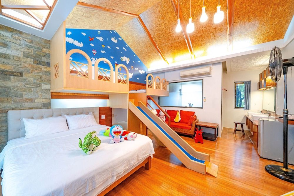 Rainbow Garden B&B Deluxe Quadruple Room 6