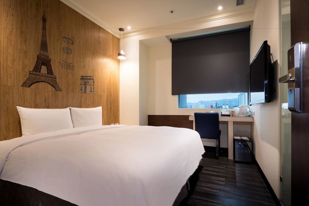 Merryday Hotel Banqiao Branch Standard Double Room 6