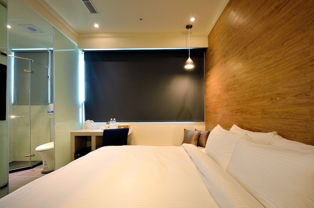Merryday Hotel Banqiao Branch Standard Double Room