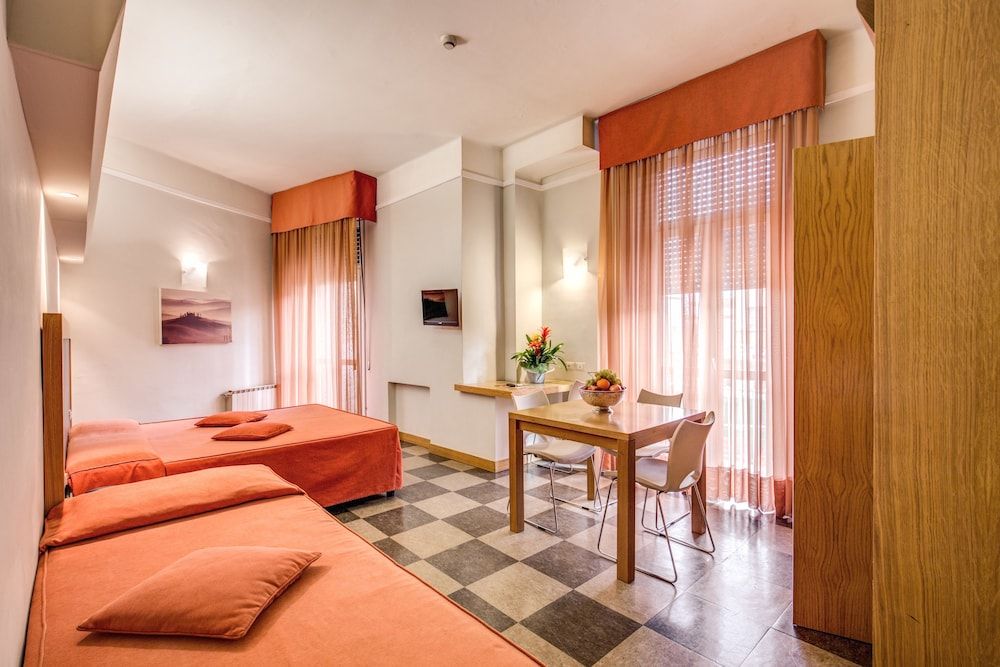 undefined Hotel Delle Nazioni 4