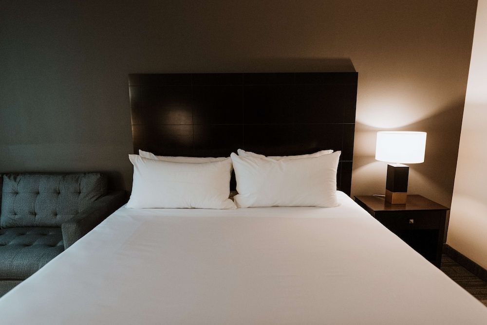 Coast Nisku Inn & Conference Centre Room, 1 Queen Bed (Coast Queen) 4